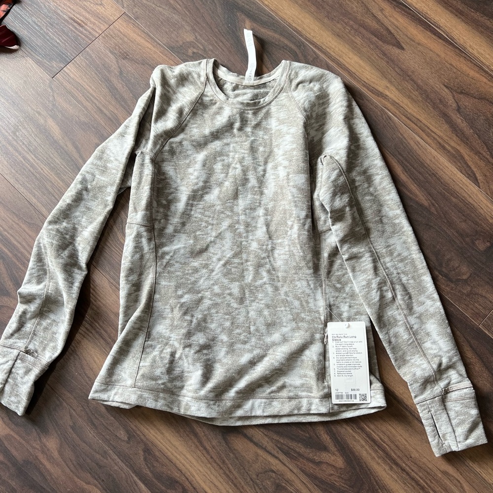 Lululemon it’s Rulu run long sleeve size 12 gray camo
